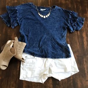 Universal Thread ruffled sleeved top size s